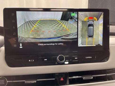 New 2025 Mitsubishi Outlander SE image 17