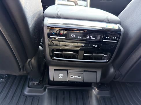 Used 2022 Acura MDX FWD image 24