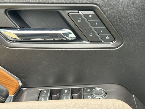 New 2026 GMC Canyon Denali image 16