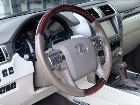 Used 2017 Lexus GX 460 Luxury AWD/4WD image 43