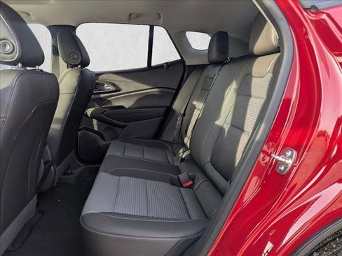 New 2026 Chevrolet Trax LT w/ Sunroof Package image 17