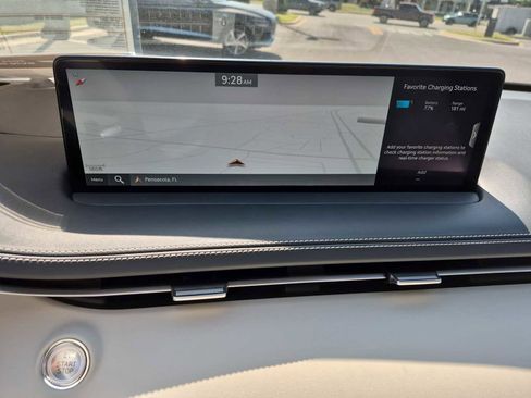 New 2025 Genesis Electrified GV70 Advanced w/ Prestige Package image 10