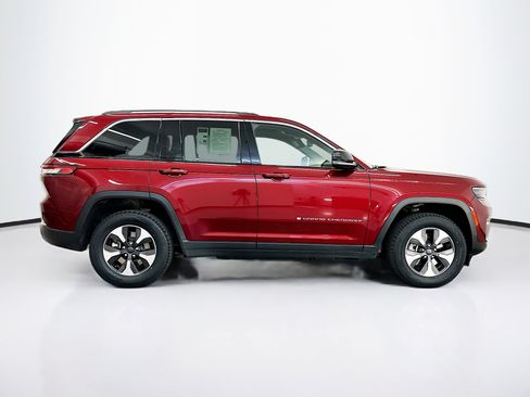 Used 2023 Jeep Grand Cherokee 4WD 4xe image 10