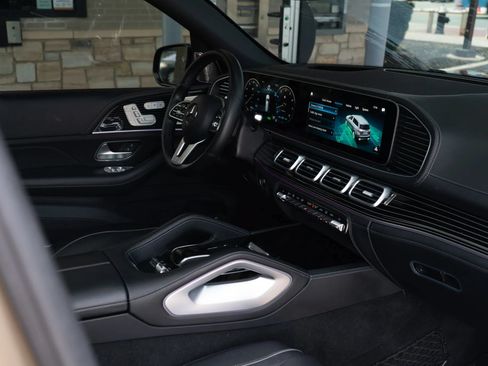 Used 2023 Mercedes-Benz Maybach GLS 600 4MATIC image 55