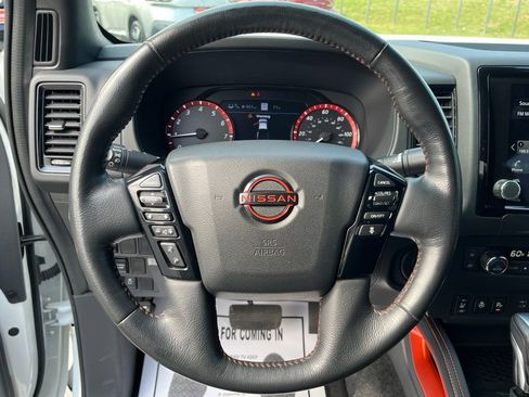 Used 2022 Nissan Frontier Pro-X image 13