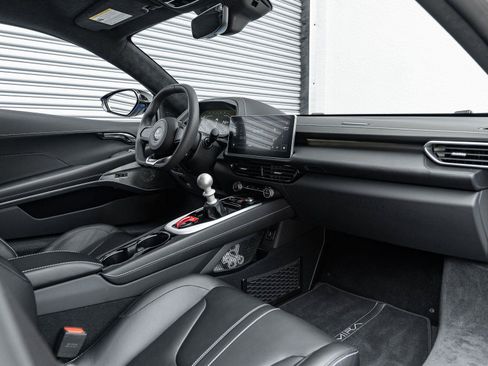 Used 2025 Lotus Emira RWD image 6