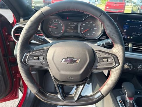 New 2026 Chevrolet Trax RS w/ Sunroof Package FWD image 18