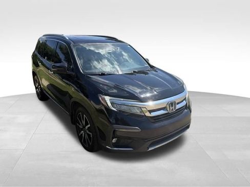 Used 2020 Honda Pilot Touring image 1