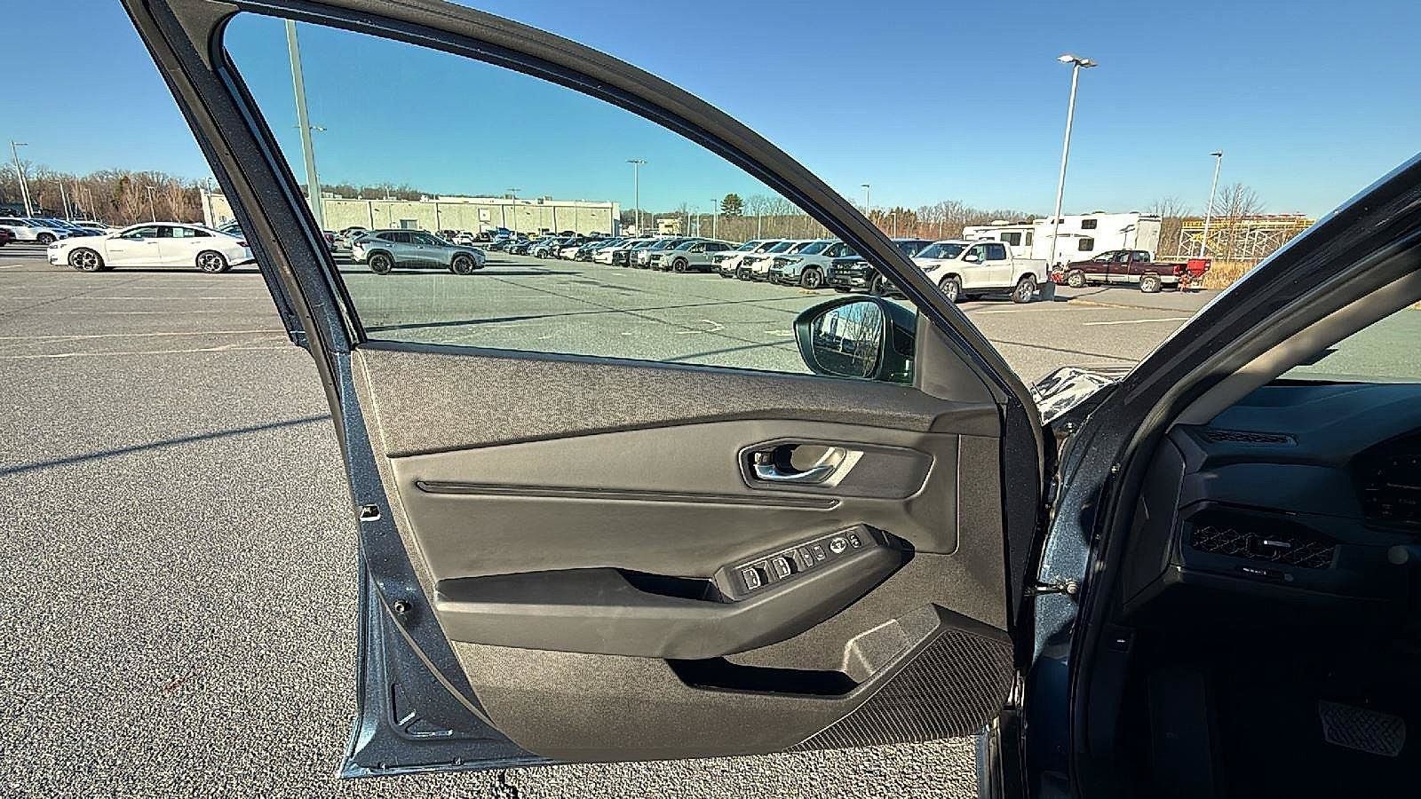 Used 2025 Honda Accord SE image 24