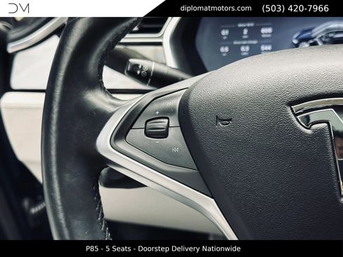 Used 2013 Tesla Model S Performance RWD image 30