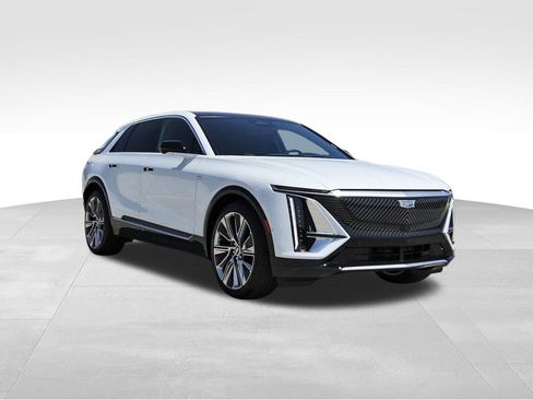 New 2026 Cadillac Lyriq Signature Luxury image 1