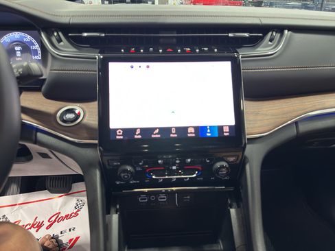 Used 2024 Jeep Grand Cherokee L Summit w/ Rear Seat Video Group I image 40