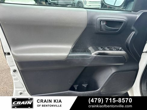 Used 2020 Toyota Tacoma SR5 RWD image 19