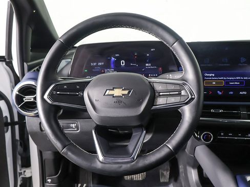 Used 2024 Chevrolet Equinox EV LT image 36