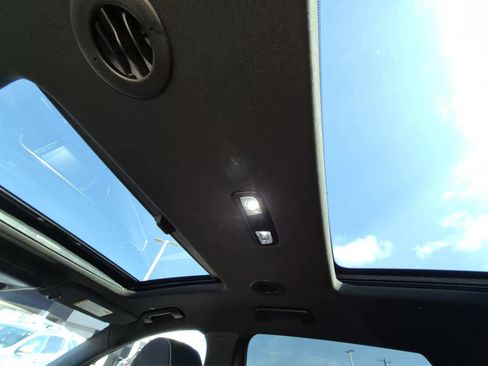 Used 2023 Buick Enclave Avenir w/ Avenir Technology Package image 22