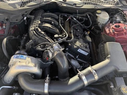 Used 2016 Ford Mustang Coupe RWD image 13