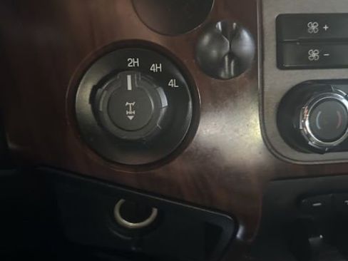 Used 2011 Ford F350 Lariat w/ Lariat Interior Pkg image 24