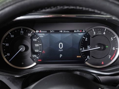 Used 2022 Jaguar F-PACE S image 21