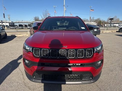 New 2026 Jeep Compass Latitude image 2