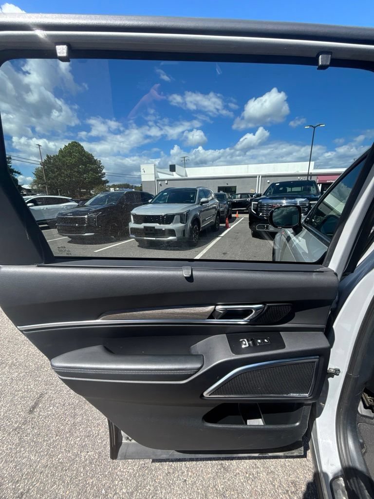 Used 2021 Kia Telluride SX w/ SX Prestige Package AWD/4WD image 16