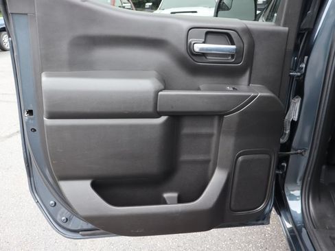 Used 2020 Chevrolet Silverado 1500 Custom Trail Boss w/ Custom Convenience Package AWD/4WD image 21