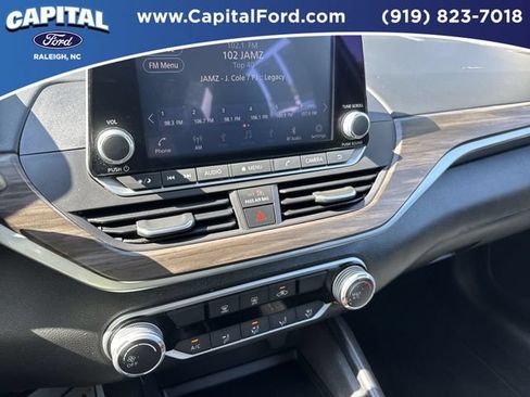 Used 2025 Nissan Altima 2.5 SV AWD/4WD image 26