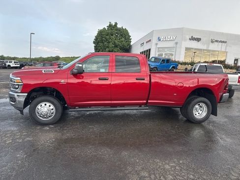 New 2026 RAM 3500 Tradesman AWD/4WD image 2