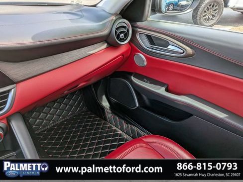 Used 2019 Alfa Romeo Giulia Ti w/ Quick Order Package 22X Lusso AWD/4WD image 15