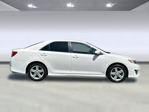Used 2014 Toyota Camry SE w/ Fleet Convenience Package FWD image 8