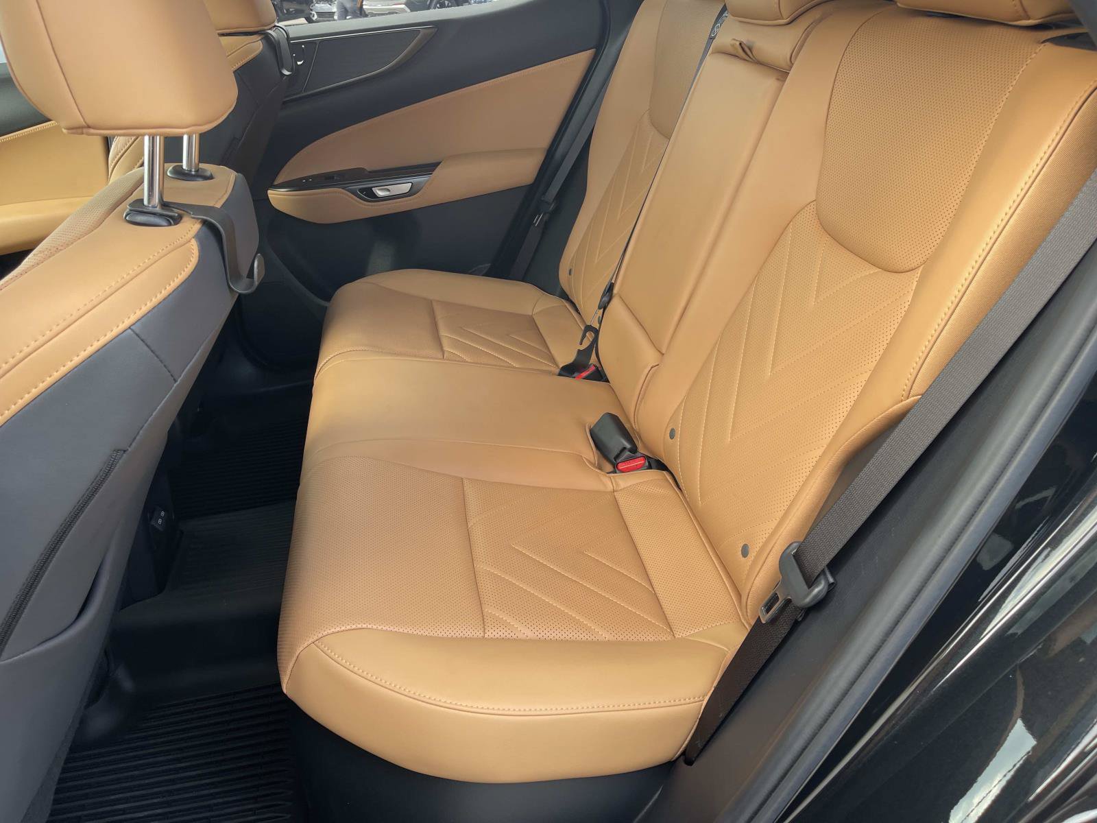 Used 2025 Lexus NX 450h+ AWD w/ Accessory Package (Z2) image 18