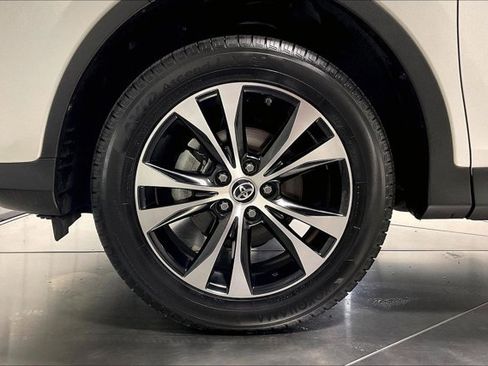 Used 2015 Toyota RAV4 Limited w/ Technology Package image 9