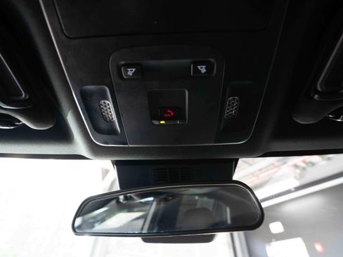 Used 2025 Toyota Camry SE FWD image 18