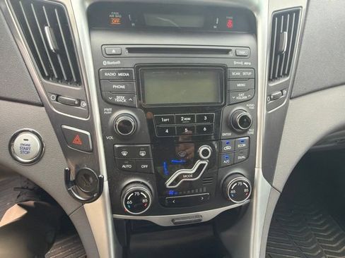 Used 2012 Hyundai Sonata Hybrid FWD image 13