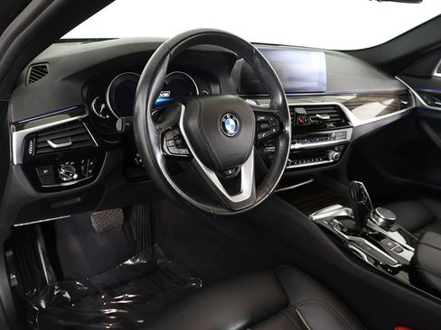 Used 2018 BMW 530e xDrive AWD/4WD image 29