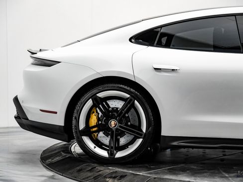 Used 2020 Porsche Taycan Turbo S image 17