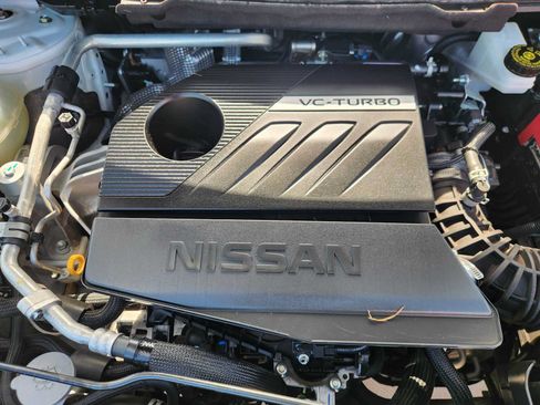Used 2024 Nissan Rogue SV AWD/4WD image 33