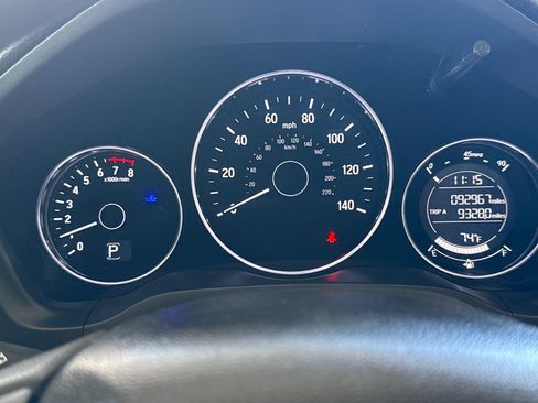 Used 2016 Honda HR-V EX image 8