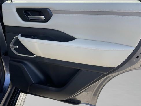 New 2026 Nissan Armada Platinum image 25