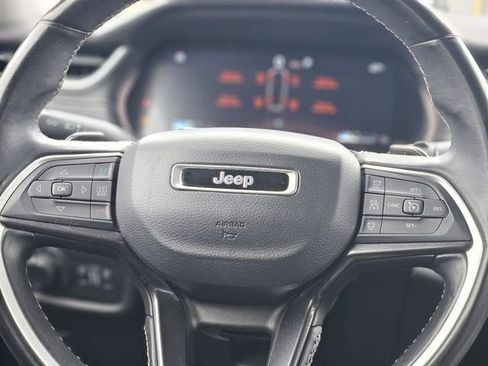 Used 2022 Jeep Grand Cherokee L Laredo w/ Luxury Tech Group I image 16