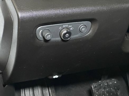 Used 2019 Chevrolet Traverse LT w/ LT Premium Package image 27