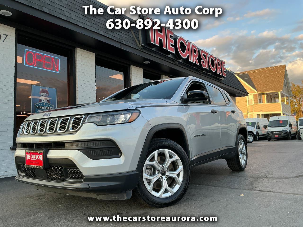 Used 2025 Jeep Compass Sport w/ Mopar Graphics Package AWD/4WD image 1