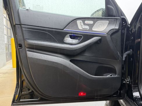 Used 2023 Mercedes-Benz GLE 350 4MATIC w/ AMG Line Exterior image 34