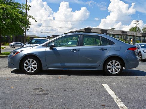 Used 2021 Toyota Corolla LE w/ Carpet Mat Package (TMS) FWD image 7