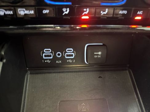 Used 2023 Jeep Grand Cherokee L Laredo AWD/4WD image 19