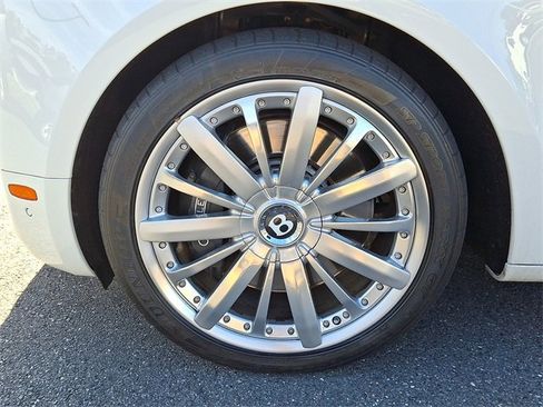 Used 2014 Bentley Mulsanne image 10