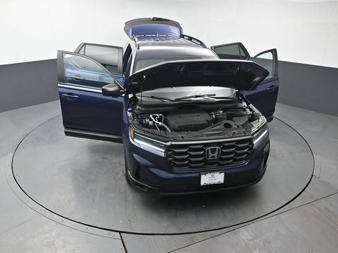 Used 2025 Honda Pilot Sport image 53