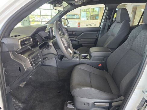 Certified 2026 Toyota 4Runner SR5 AWD/4WD image 19