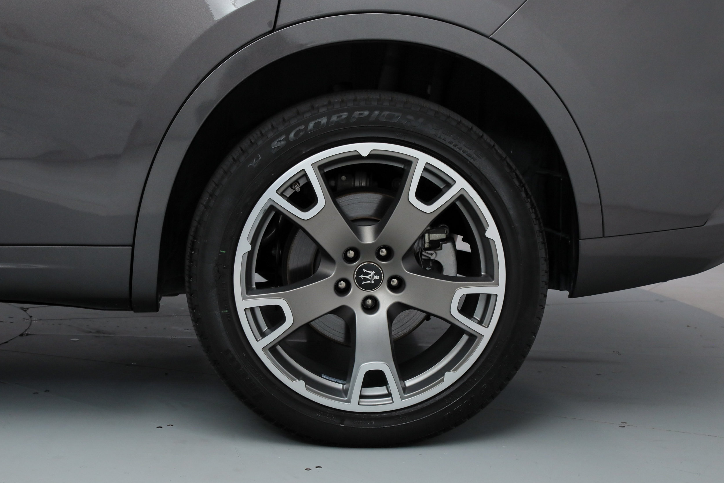 Used 2023 Maserati Levante GT AWD/4WD image 19