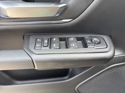 New 2026 RAM 1500 4x4 Crew Cab image 17
