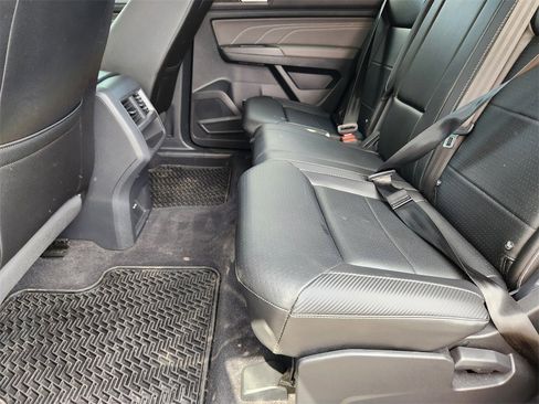 Used 2023 Volkswagen Atlas Cross Sport SE w/ Black Wheel Package image 9